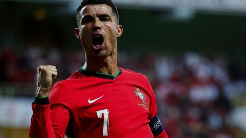 Cristiano Ronaldo comemora por Portugal; depois de um início de Copa marcado pela irritação, atacante fez 2 gols contra o Uzbequistão