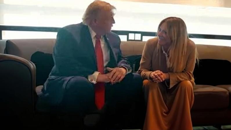 Presidente dos EUA, Donald Trump, conversa com a primeira-ministra da Itália, Giorgia Meloni, à margem da cúpula do G7 em 17 de junho de 2026