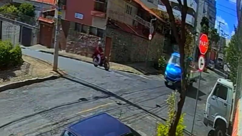 Um dos motoristas envolvidos teria tentado deixar a cena do acidente