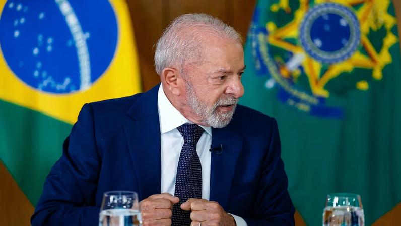Na gravação, Lula diz ao técnico Carlo Ancelotti que, mais importante que a técnica, é o time jogar pensando no povo brasileiro