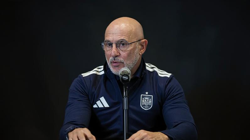 Técnico confirma que o atacante estará pronto para o primeiro jogo do Mundial.