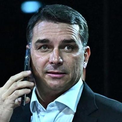 Itamaraty critica viagem de Flávio aos EUA e rejeita reescrita da história