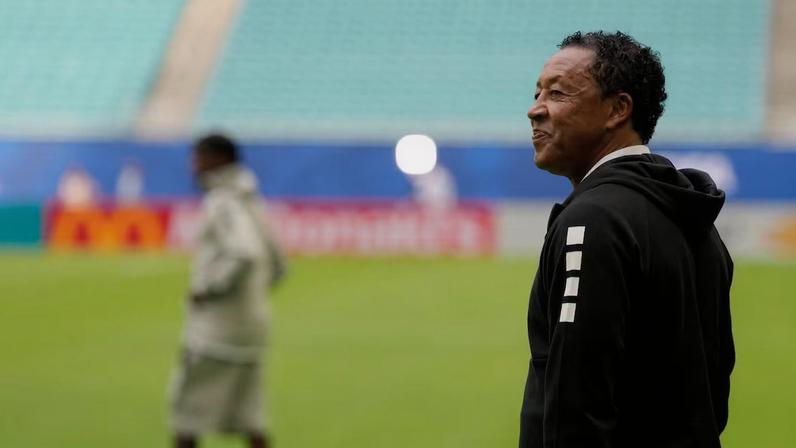 Técnico de Cabo Verde admite desejo de enfrentar Messi e Argentina na Copa: 'Quase todos adoram'.