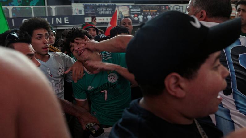 Polícia precisou intervir para conter briga entre torcedores na Times Square