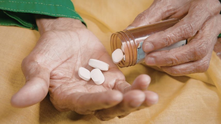 Pesquisa associa suplemento para articulações a avanço mais rápido do Alzheimer