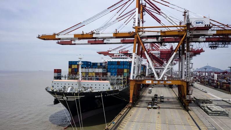 Redirecionamento das exportações da China aumenta a pressão competitiva sobre fabricantes latino-americanos e comprime margens, segundo relatório