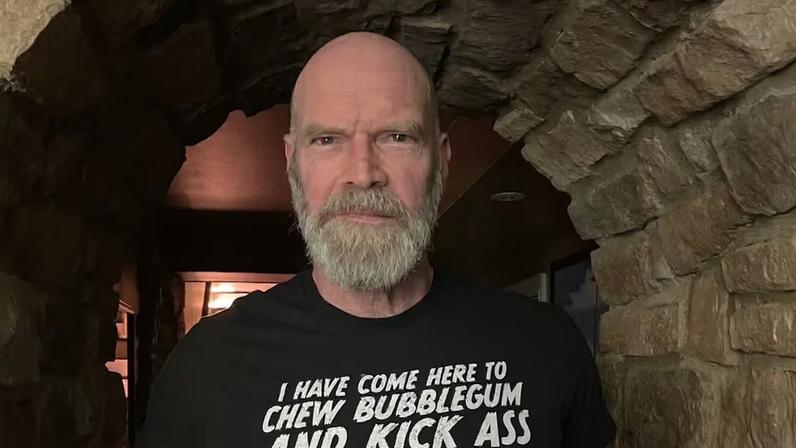 Tyler Mane disse que sua mulher o pressionou a remover o nódulo