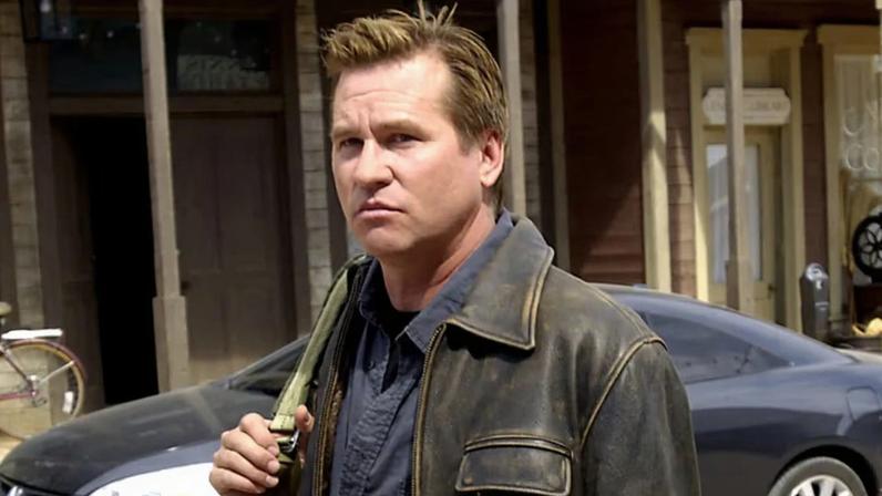 Val Kilmer em cena de 'Conspiração', filme de 2008