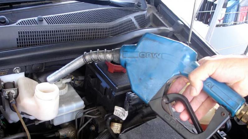 No caso desse sistema, há um mais novo, inovador, e que não exige o uso do tanquinho de partida a frio, mas também é mais caro. Por isso muitas marcas ainda insistem no sistema que exige um tanque auxiliar de gasolina para a partida nos dias mais frios quando abastecido com etanol