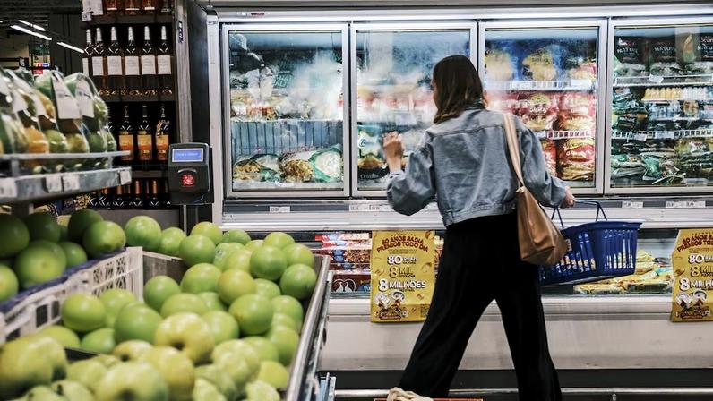 Uso de canetas emagrecedoras no Brasil supera global e muda cesta de consumo