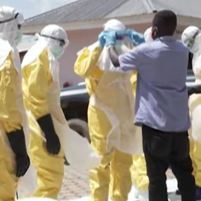Caixão rachado e funeral podem explicar origem de novo surto de ebola