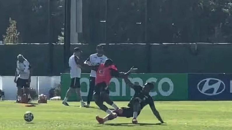 Casemiro sabe o que fez. Deu carrinho por trás, com Endrick em velocidade. Poderia ter provocado uma séria contusão no atacante