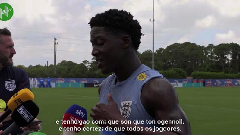 Mainoo celebra atuar pela Inglaterra na Copa do Mundo