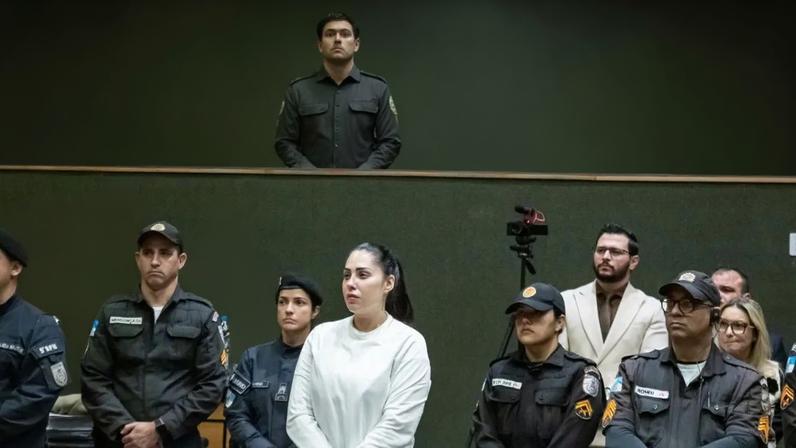 Reação de Monique Medeiros ao ser perdoada