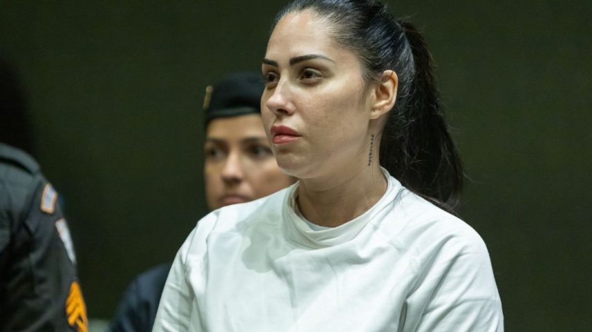Reação de Monique Medeiros ao ser perdoada