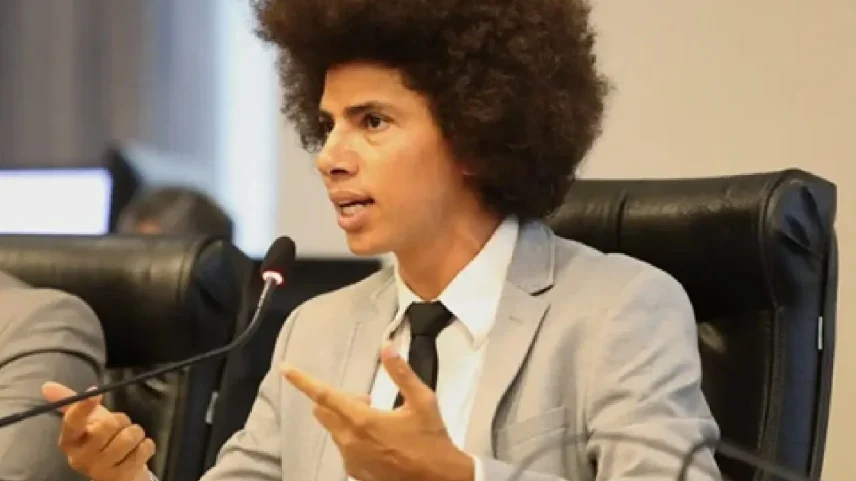 STJ rejeitou recurso da Alep e manteve suspenso o processo de cassação de Renato Freitas. (Foto: Valdir Amaral/Alep)