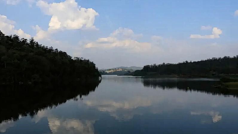 Represa Paulo de Paiva Castro, parte do sistema Cantareira, construída pela Sabesp