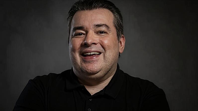 Rômulo Mendonca, narrador