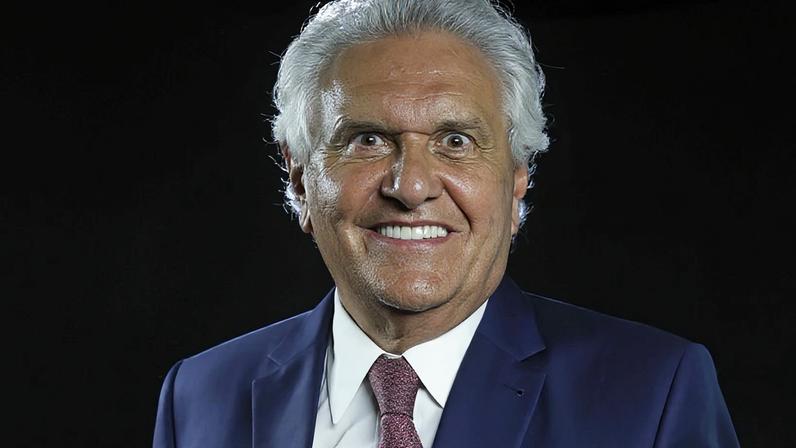 Ronaldo Caiado (foto) tem 76 anos e é natural de Anápolis (GO)