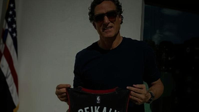 O ex-atleta Rony Seikaly e o ex-banqueiro Daniel Vorcaro