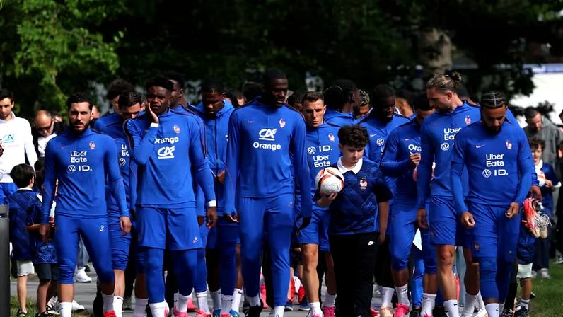 Seleção francesa atravessou dias turbulentos marcados por tensões nos bastidores antes da estreia na Copa