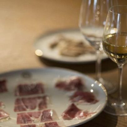 Como aproveitar vinhos fortificados no verão