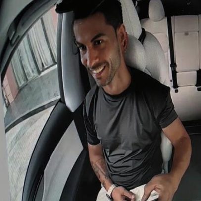 Motoristas usam bonecos de Cristiano Ronaldo para burlar sistema da Tesla