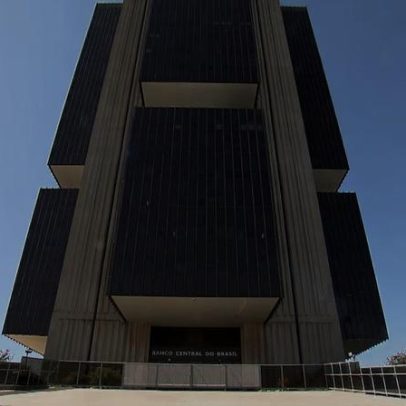 Redução da Selic pode ajudar a economia, mas risco inflacionário, diz economista