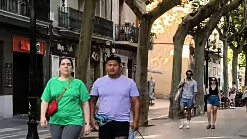 O comando junto pode arruinar o passeio com o cachorro, entenda