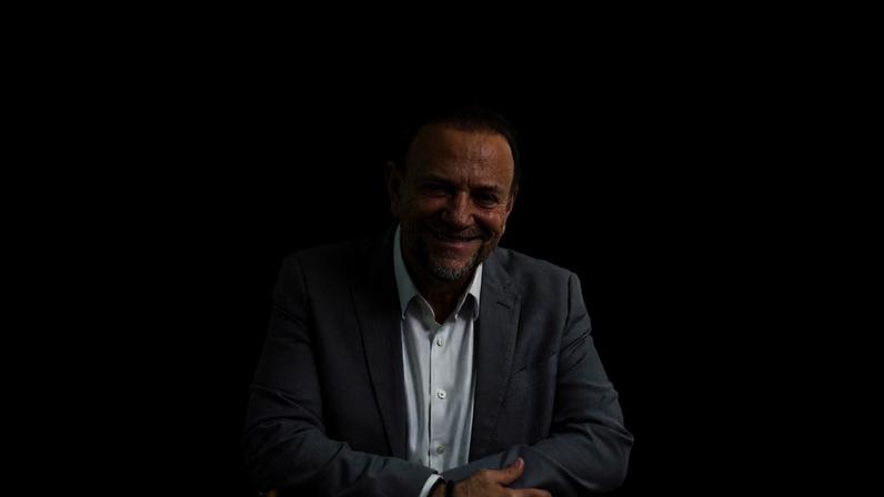 Disputas de poder e “fogo amigo” no governo e no PT marcam a campanha do presidente Luiz Inácio Lula da Silva à reeleição. Nos bastidores, há preocupação com o atraso na montagem da equipe jurídica de Lula e cotoveladas entre aliados do ministro da Comunicação Social (Secom), Sidônio Palmeira, e o grupo que deseja usar as redes sociais do candidato para imprimir um estilo mais agressivo na campanha.
