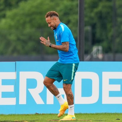 Neymar faz estreia na Copa com chuteira nova; Brasil quer saber se pode jogar