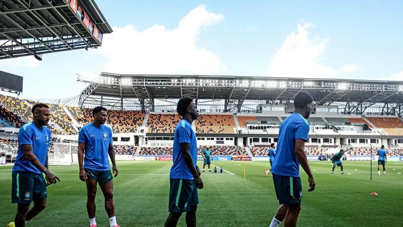 Neymar, Danilo, Vini Jr. e Paquetá durante o último treino preparatório antes de enfrentar o Japão no estádio do Houston Dynamo (PNC Stadium), em Houston, Texas.