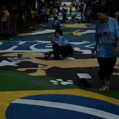 Como nasceu a tradição de pintar as ruas para a Copa do Mundo