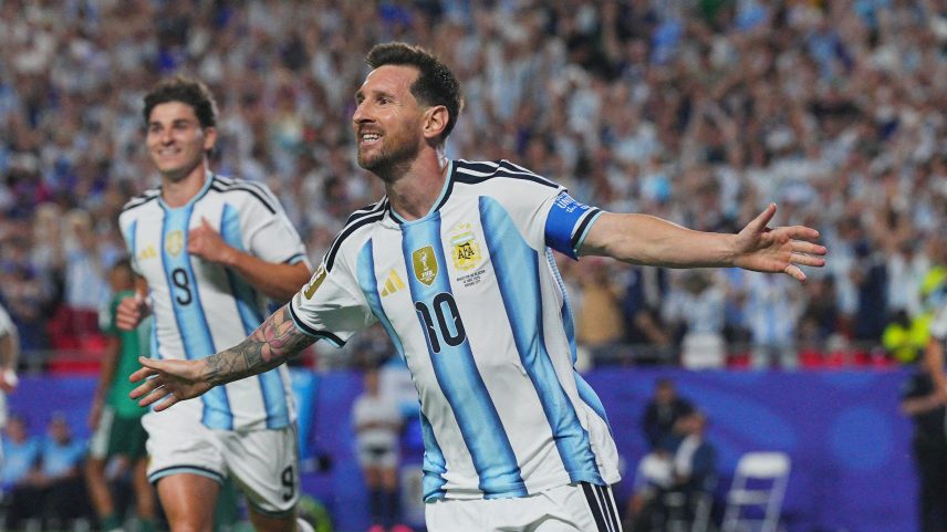 Técnico da Argentina elogia Messi após gols que quebraram recorde