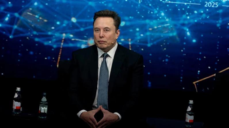 Elon Musk ficaria a US$ 12 bilhões de alcançar o status de trilionário, caso o IPO da SpaceX ocorra ao preço de US$ 135 por ação.