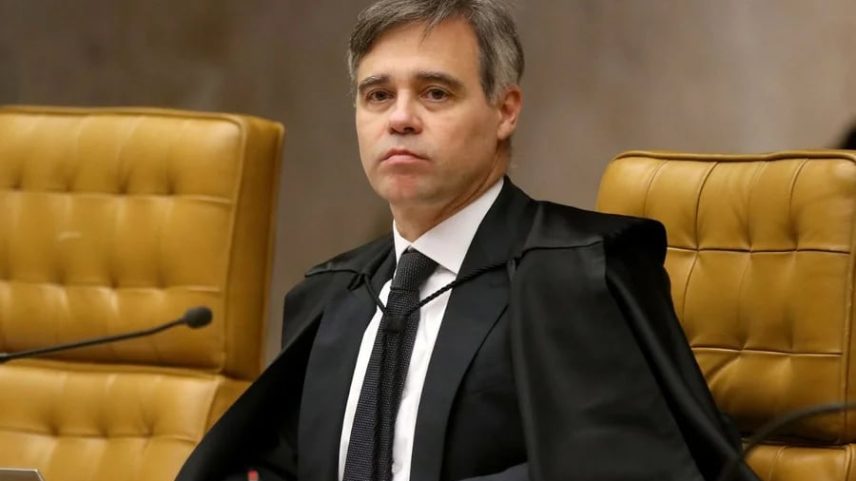 O ministro André Mendonça decidiu pela retirada de tornozeleira de Raimundo Nogueira