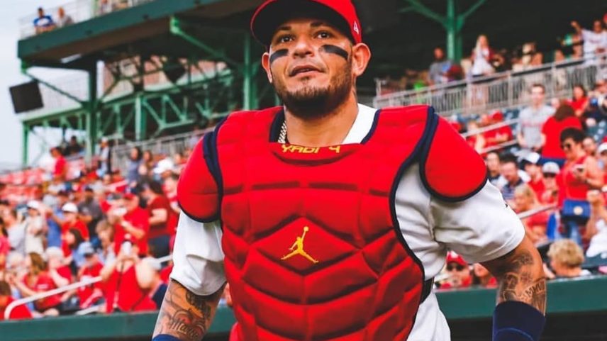 Yadier Molina sobrevive a acidente com jato particular