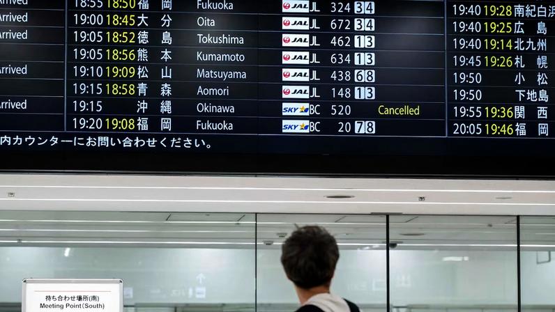 Tempestade tropical atinge a ilha Okinawa, no sudoeste do país; transporte público em Tóquio e em cidades vizinhas poderá ser afetado