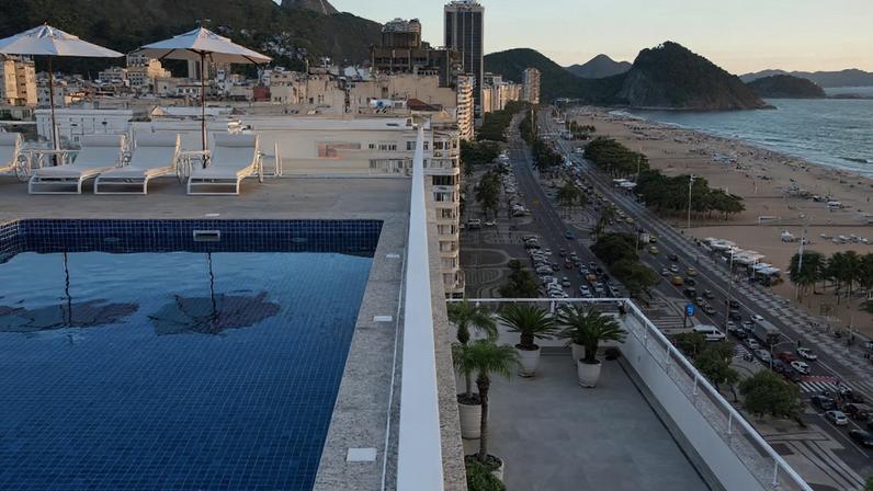 Saída de moradores do Chopin movimenta mercado de luxo ao Copacabana Palace