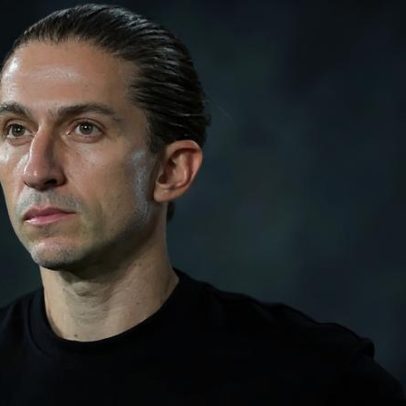 Monaco oferece até R$160 mil por jogo para contratar Filipe Luís