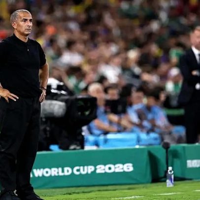 Técnico é demitido da Copa do Mundo após derrota na estreia