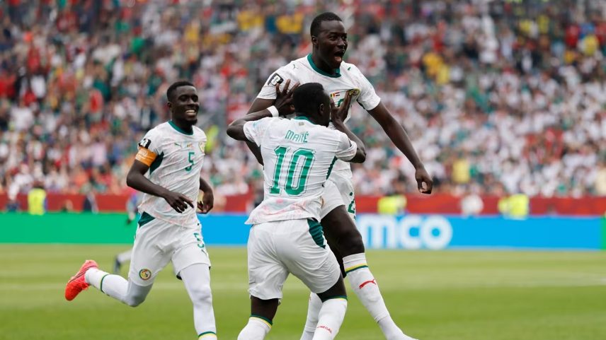 Senegal atropela o Iraque, faz 5 a 0 e segue vivo na Copa