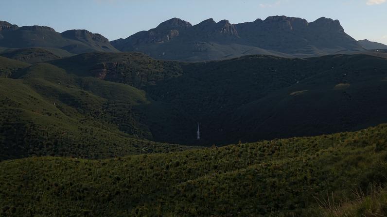 Montanhas da Serra do Espinhaço Meridional, no município de Santa Bárbara (MG). - Foto: André Salgado