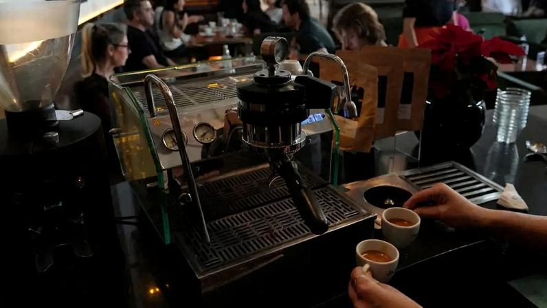 Cafeteria em São Paulo - 03/12/2025 (Foto: REUTERS/Alexandre Meneghini)