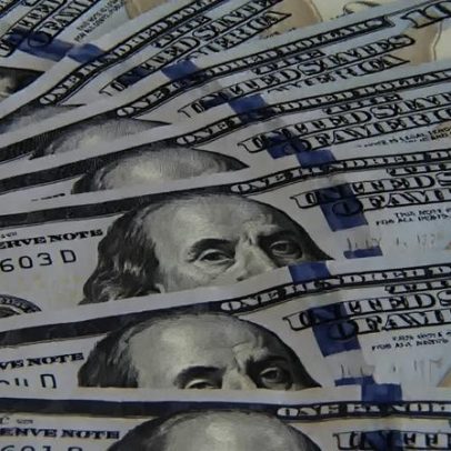Dólar sobe no exterior e atinge R$ 5,20, maior desde 30 de março