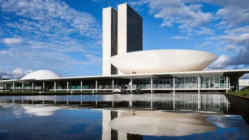 Opinião | Menoridade penal e fim da escala 6x1 são duas faces do populismo brasileiro