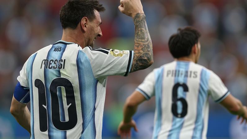 Time comandado pelo astro Lionel Messi venceu as duas primeiras partidas e já está na próxima fase