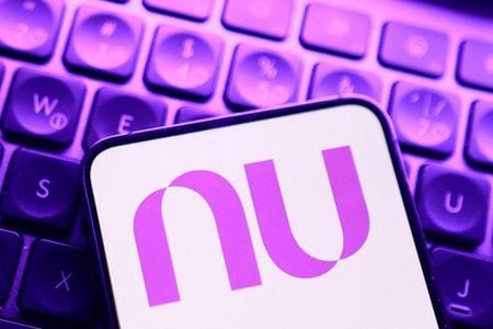 Nubank envia mensagem incorreta sobre suposta liquidação extrajudicial