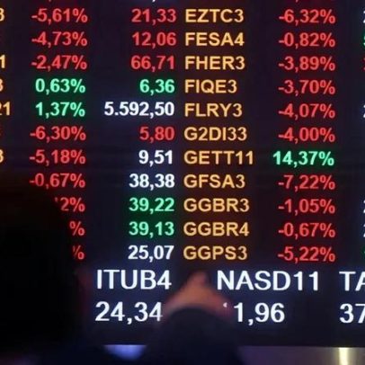 Ibovespa abre em queda com pressão de Petrobras