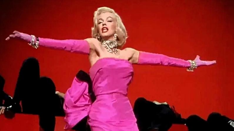 Marilyn Monroe e seu vestido rosa: lenda